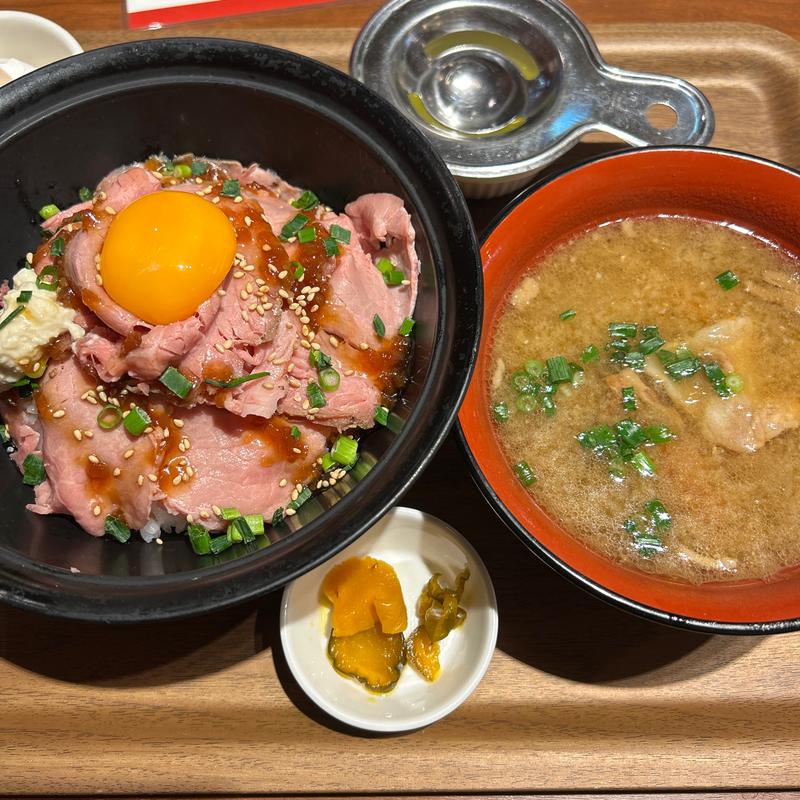 ローストビーフ丼　北海道産わさびソース(ローストビーフとハンバーグ YOSHIMI)