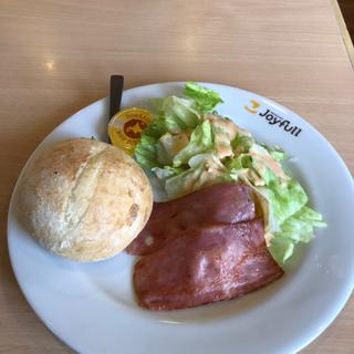 ベーコンモーニング(プールパン)