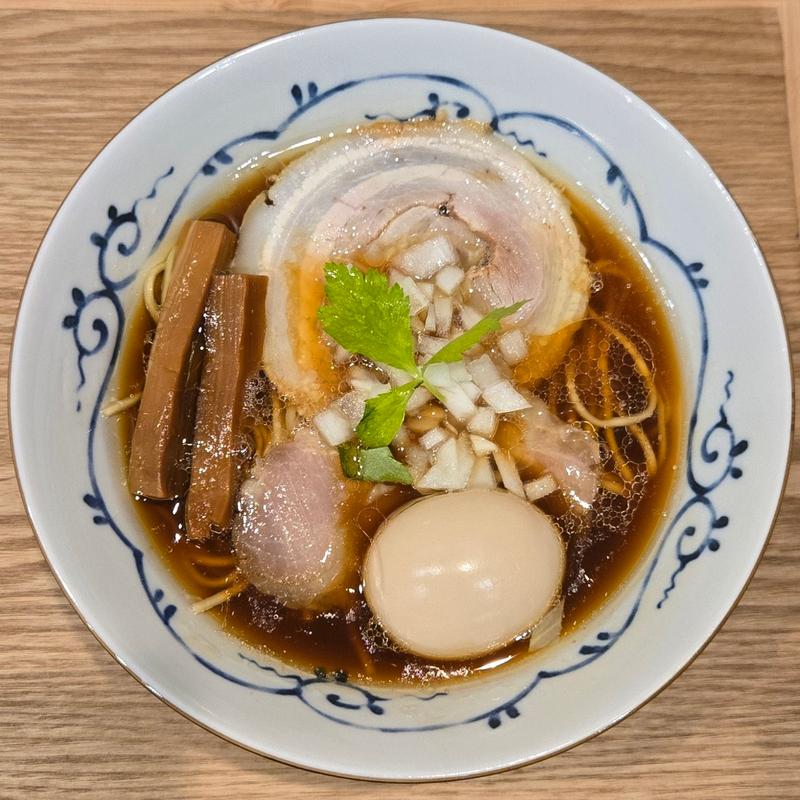 味玉醤油らぁ麺(大阪らぁ麺しら石 北新地店)