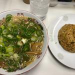 醤油ラーメンネギ多めとチャーハン並(いいちょ )