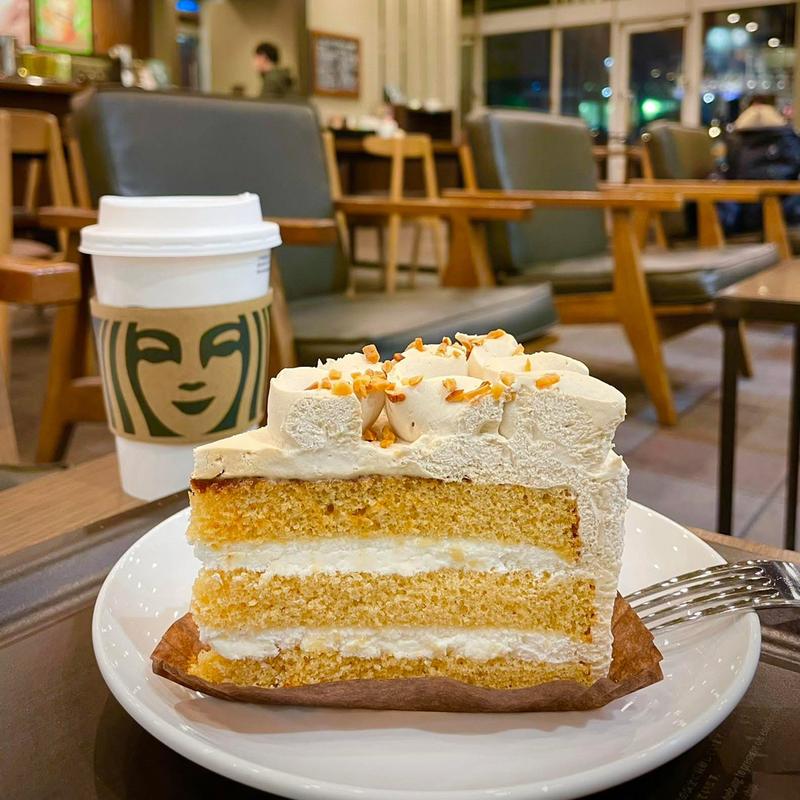 ホワイトモカケーキ(スターバックスコーヒー 下北沢店)