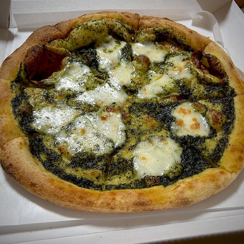 バジルとモッツァレラチーズM(ストロベリーコーンズ・ナポリの窯 荒町通店)