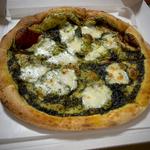 バジルとモッツァレラチーズM