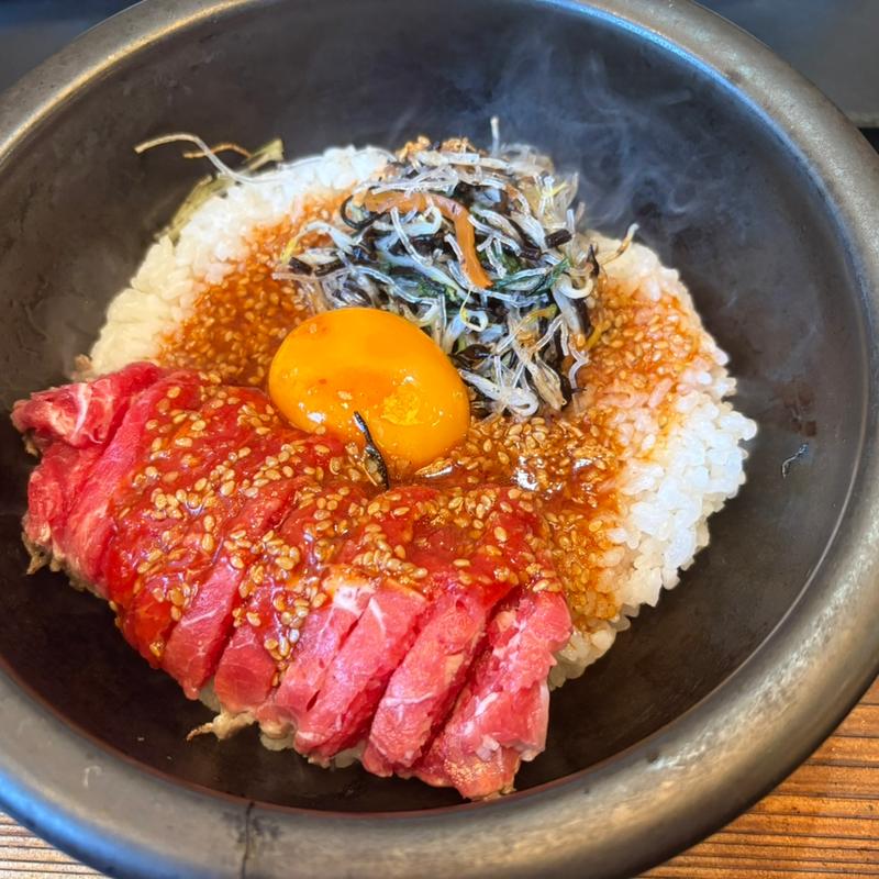 石焼き牛カルビ(日本料理しゃぶしゃぶはた野)