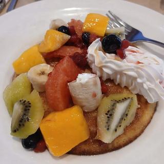 フルーツパンケーキ