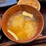 朝しゃけ定食ご飯大盛(しんぱち食堂 川崎銀柳街店)