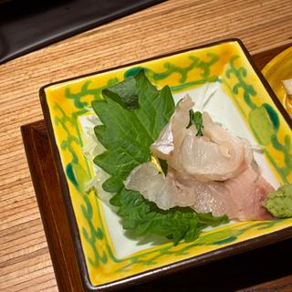 刺身(いけすと炭と薪焼と 博多 とりとりと)