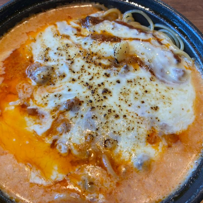 鉄板パスタ　たっぷりチーズの感動ボロネーゼ(ジョリーパスタ 戸塚立場店)