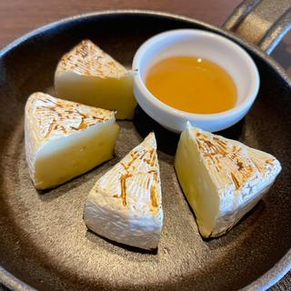 炙りカマンベール串