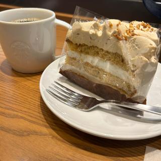 ホワイトモカケーキとブリュードコーヒー