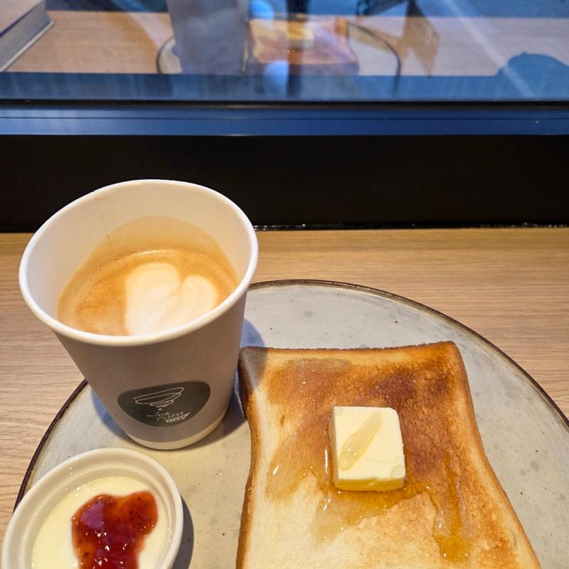 (witchcoffee STAND 中央町)