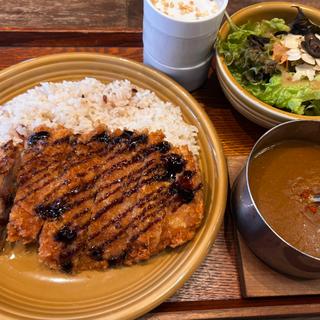 山形米澤豚のカツカレー