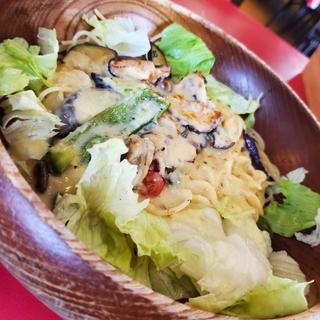 サラダスパゲッティ(ナス·野菜)(赤いどうくつ)