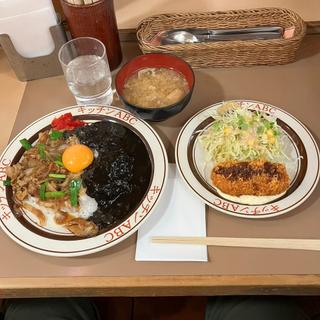 オリエンタルライス&黒カレーセットA カニクリームコロッケ付き(キッチンABC 南大塚店 (キッチンエービーシー))