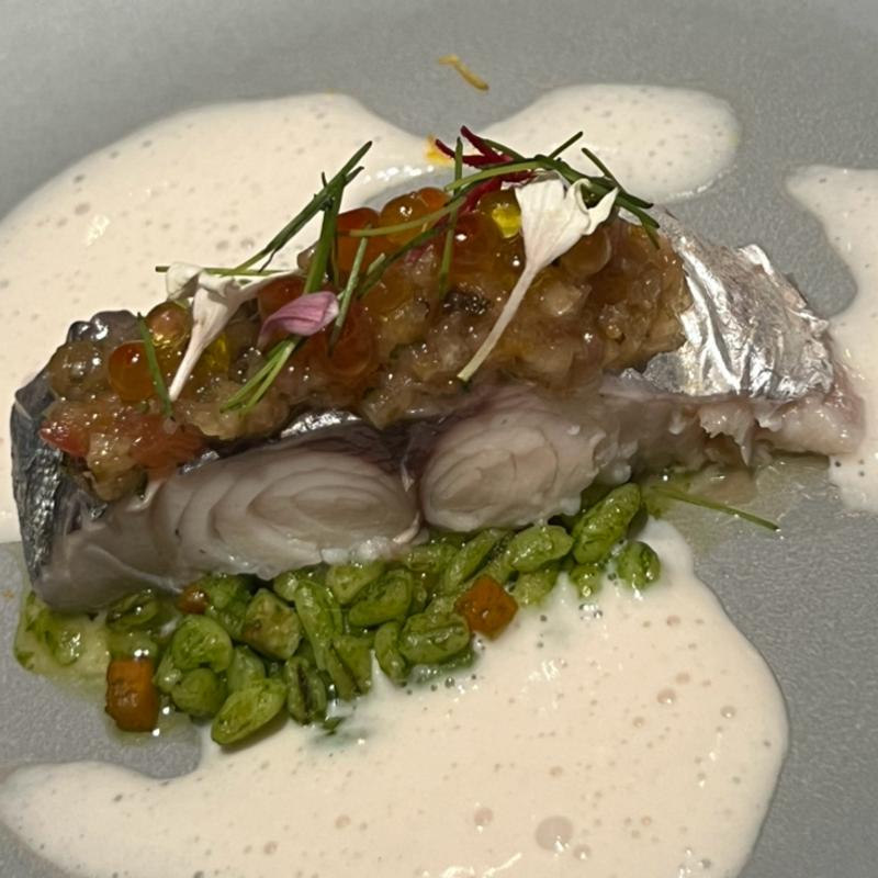 寒鯖のミ・キュイ 白子のエキュームで(メインダイニングルーム ル・トリアノン)