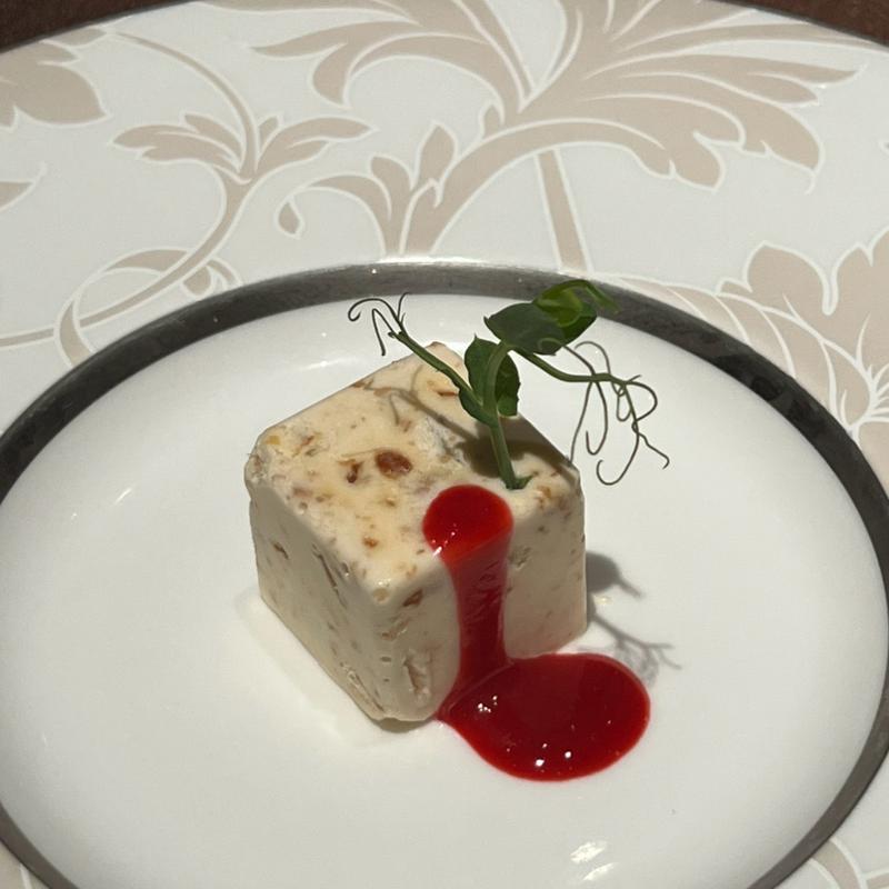 塩レモンのセミフレッド(メインダイニングルーム ル・トリアノン)