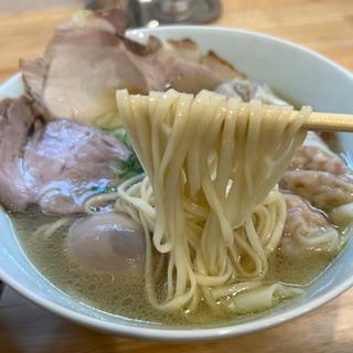 MIX煮干チャーシューワンタン塩　煮卵