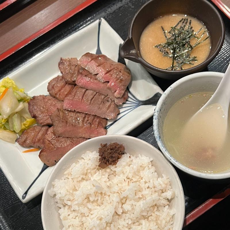 極上厚切りたん焼き(牛たん焼き仙台辺見 逗子店)