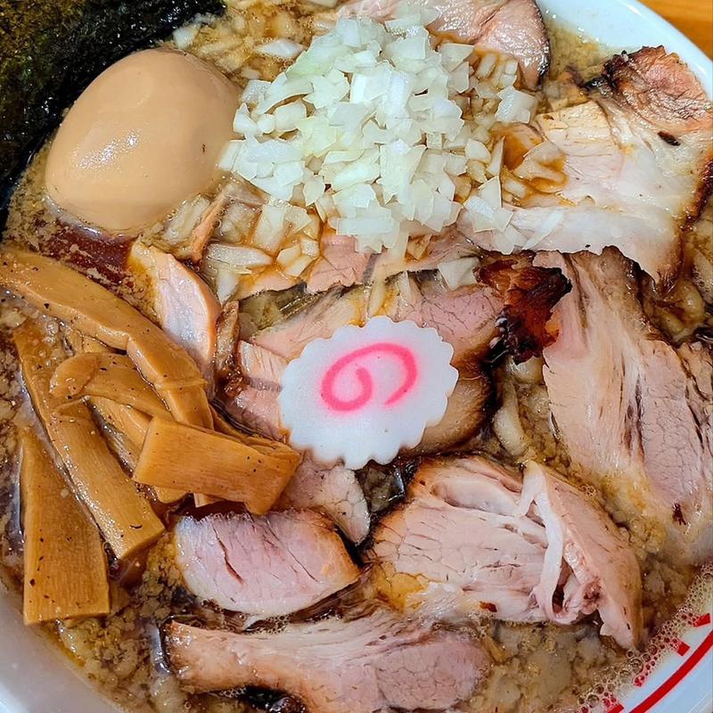 背脂煮干しちゃーしゅー麺 味玉(柳麺かいと)