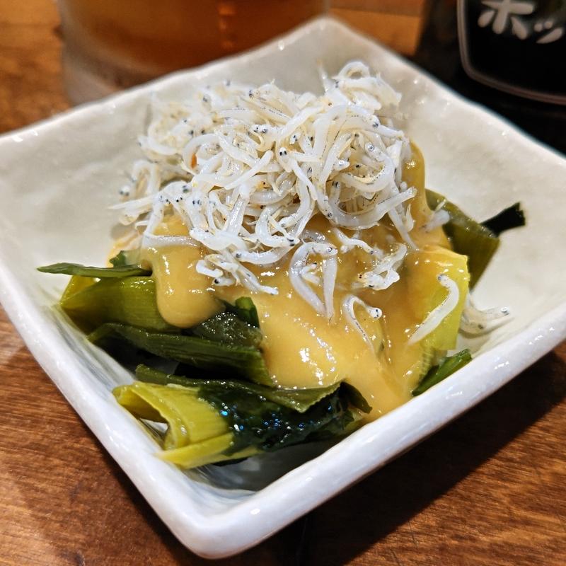 青ネギとワカメの酢味噌 しらす添え(その日暮らし)