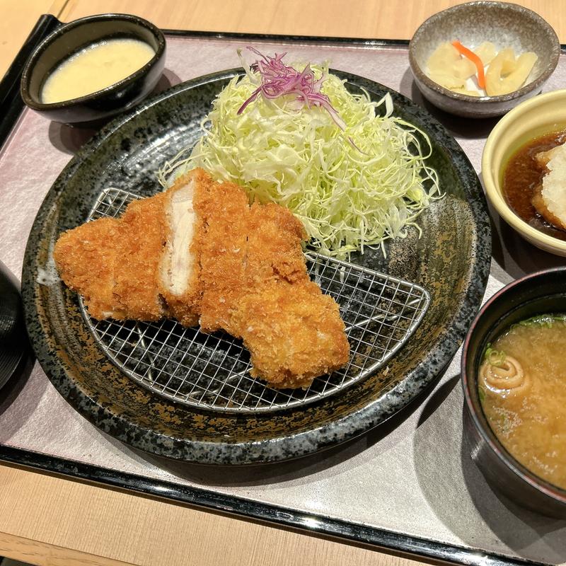 熟成豚ロースととらふぐのあいもり膳(とんかつ双葉)
