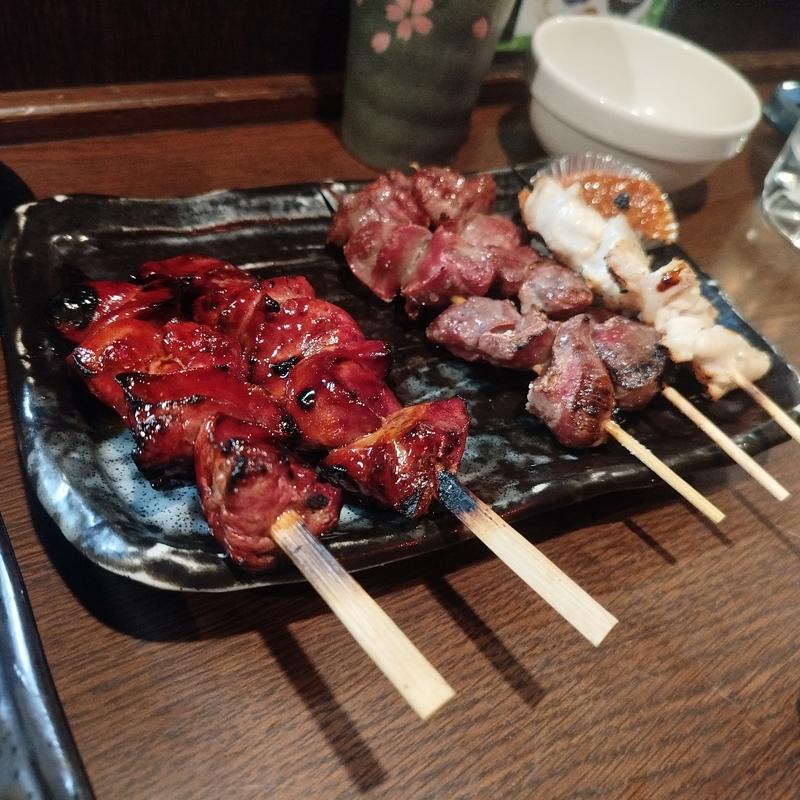 ハツとレバー(やきとり 麻生)