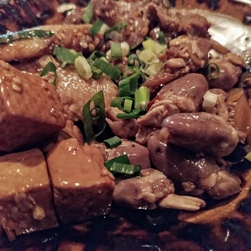 (小酒 sake bar （預約制）We kindly ask that all guests make a reservation in advance, as we are unable to accommodate walk-ins.)