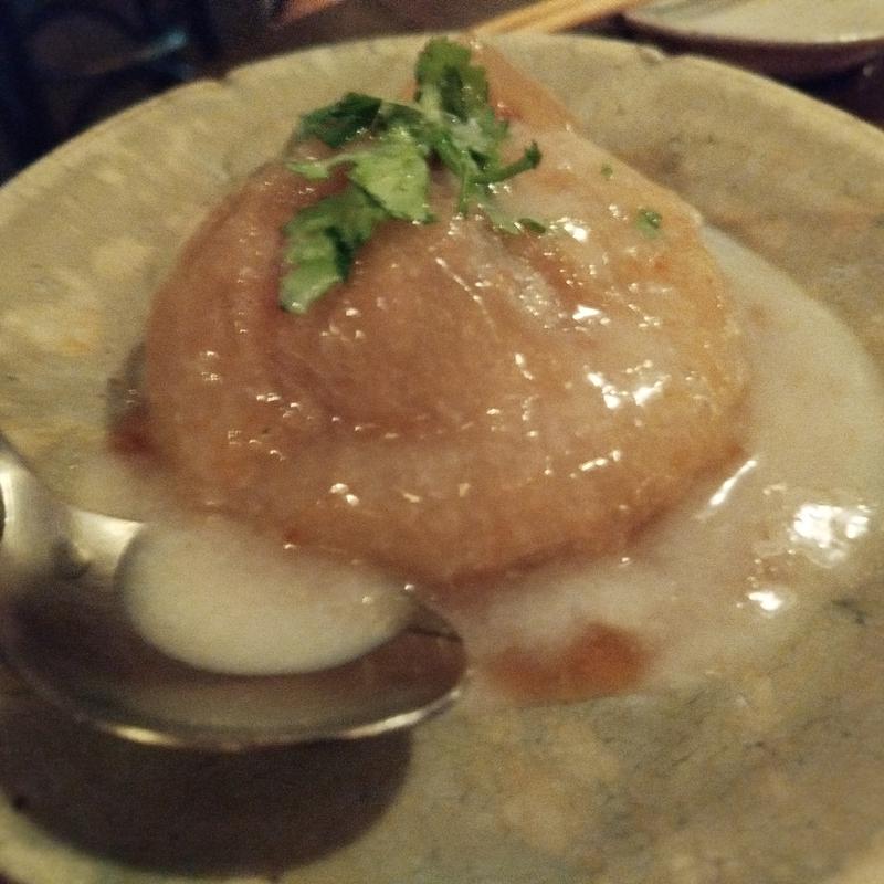 (小酒 sake bar （預約制）We kindly ask that all guests make a reservation in advance, as we are unable to accommodate walk-ins.)