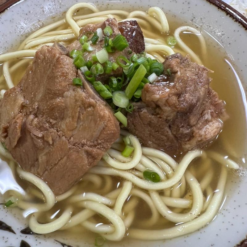 ソーキそば(川平公園茶屋 （かびらこうえんぢゃや）)