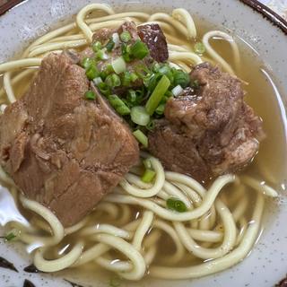 ソーキそば(川平公園茶屋 （かびらこうえんぢゃや）)