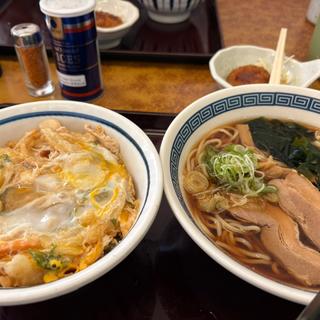 かき揚げ丼とラーメン