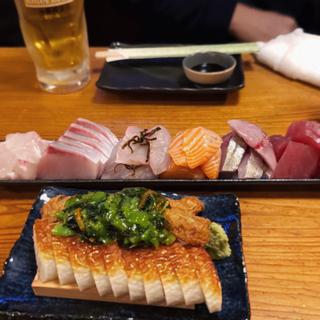 お刺身盛り合わせと板わさ