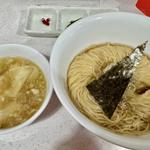 昆布水塩ワンタンつけ麺