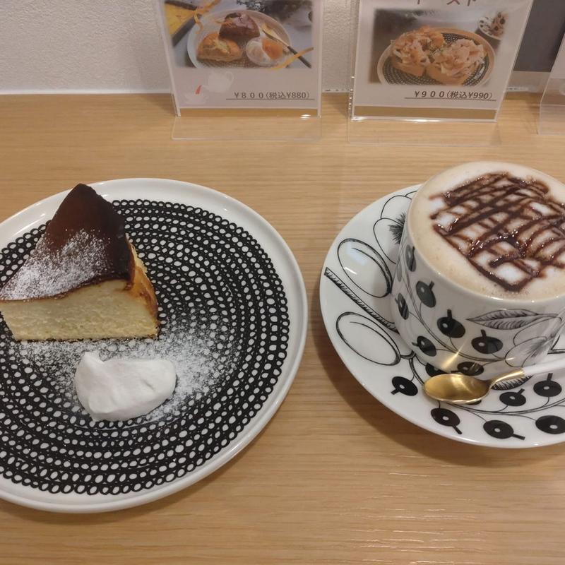 スイートバスクチーズケーキ(cafe mjuk)