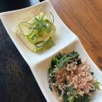 冷奴とほうれん草のおひたし(ザめしや 神戸玉津)