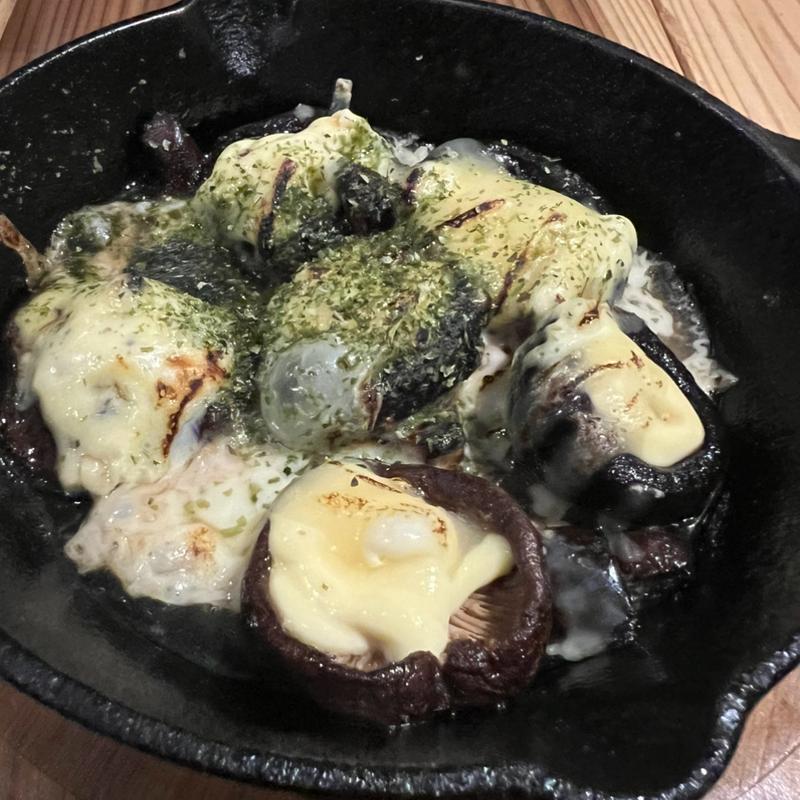 椎茸チーズオーブン焼き(福酒場)