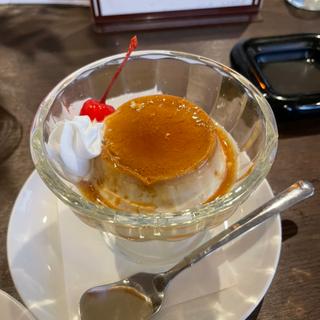 カスタードプリンとコーヒーのセット