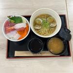海鮮丼とはまぐりラーメン