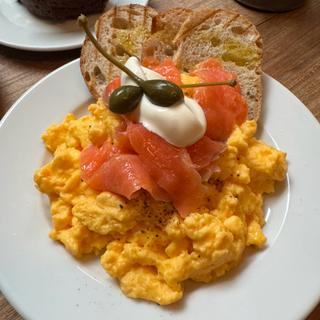 サーモンフュメ(ブヴェット(Buvette))