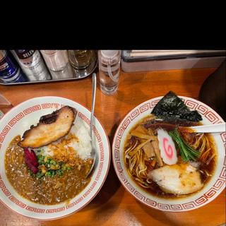 牛すじ入り安ざわ家のカレーと生姜醤油らーめんハーフ(Heart Restaurant 安ざわ家 練馬店)