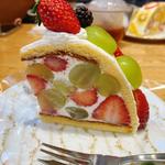 イチゴとシャインマスカットのズコット