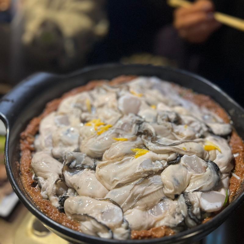 牡蠣の土手鍋(酒処 玉善)