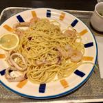 エビとイカのペペロンチーノ(からさわ)