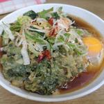 そば小盛り・春菊天・生玉子・半わかめ