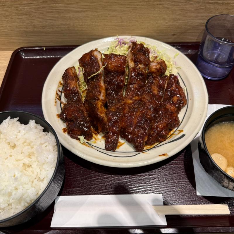 ジャンボ味噌ロースカツ定食(キッチンなごや 太閤通り)