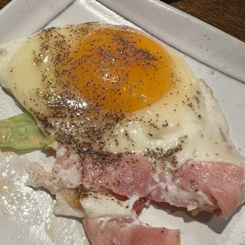 ベーコンエッグ(福酒場)