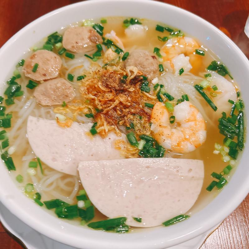 Hủ Tiếu(Gà - vịt Chị em)