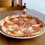 PIZZA トマト&モッツァレラ(山のレストランC's)