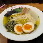牡蠣塩らぁ麺 味玉(Soupmen)