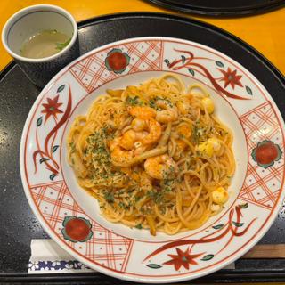 	たっぷり海老とモッツァレラチーズのトマトクリーム